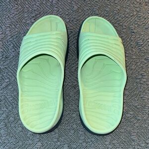 Hoka slides